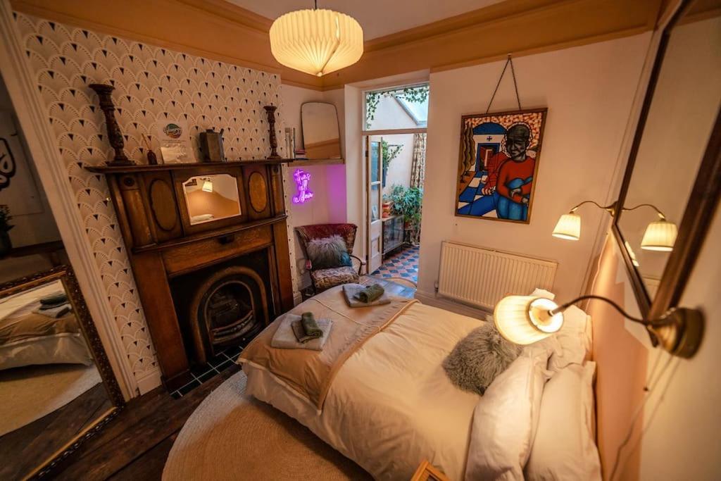 Glenroy Arts Gallery Meets Living Space Cardiff Luaran gambar