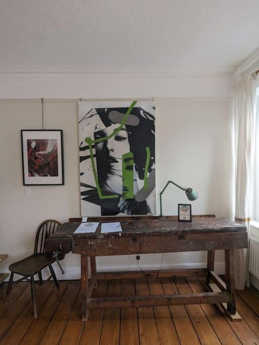 Glenroy Arts Gallery Meets Living Space Cardiff Luaran gambar