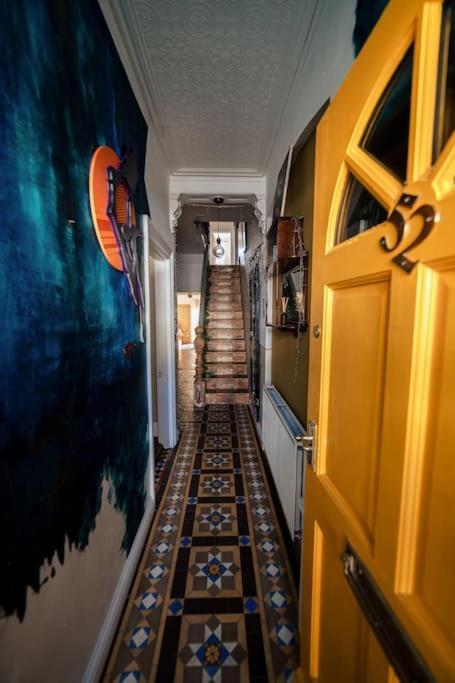 Glenroy Arts Gallery Meets Living Space Cardiff Luaran gambar