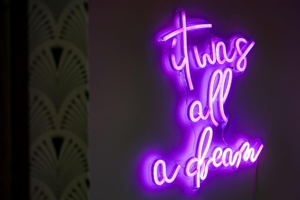Glenroy Arts Gallery Meets Living Space Cardiff Luaran gambar